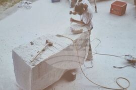 Ямбол - скулптор Иван Стоянов