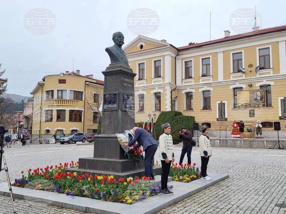 С маратон на четенето започва априлската културна програма в Котел