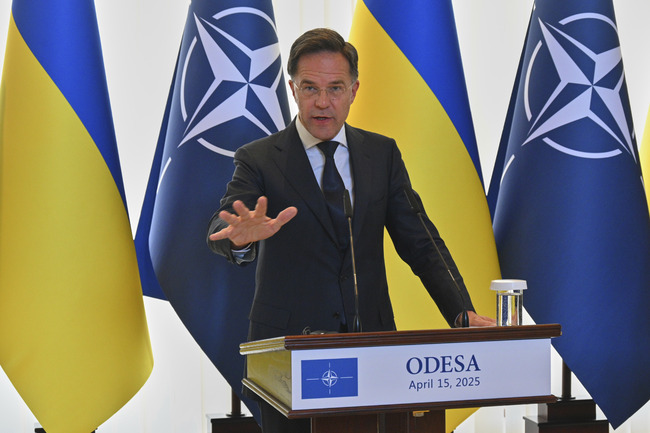 Пътят на Украйна към членство в НАТО остава необратим, каза ръководителят на НАТО