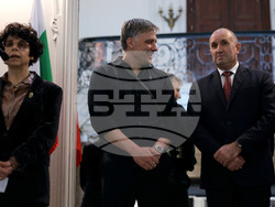 "На тяхно място" - Владимир Карамазов - изложба