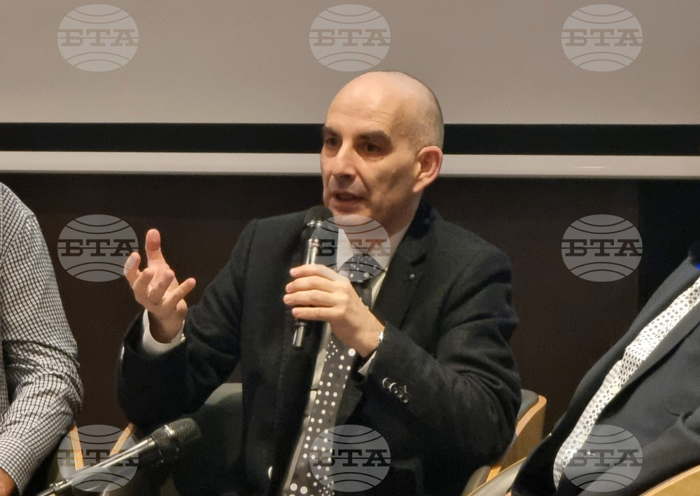 Крахът на евроатлантизма означава надежда, че може да има Европа, в която нациите си сътрудничат и не са подчинени, каза Петър Волгин