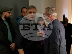 "На тяхно място" - Владимир Карамазов - изложба