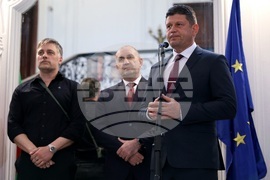 "На тяхно място" - Владимир Карамазов - изложба