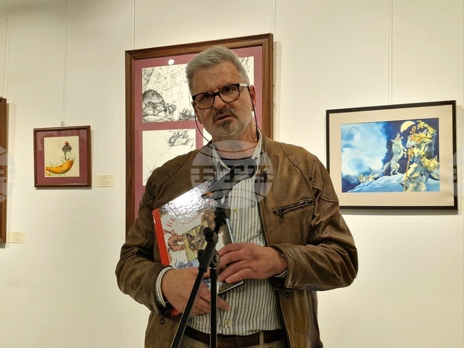 Художникът проф. Виктор Паунов представи изложбата си "Бестиарий"