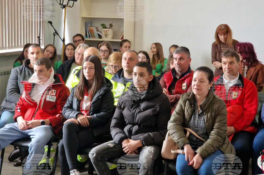 Самоков - СУ "Отец Паисий" - учредяване на Български младежки Червен кръст