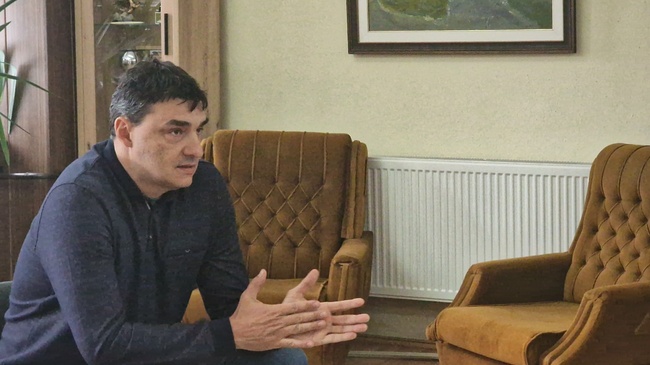 В спорта, както и в брака, рутината убива, каза при представянето на биографичната си книга в Търговище волейболистът Владимир Николов