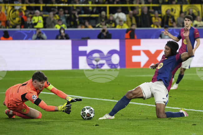 Вратарят на Борусия Дортмунд Грегор Кобел: "Поставихме се в трудна позиция в първия мач, изпитваме голямо съжаление"