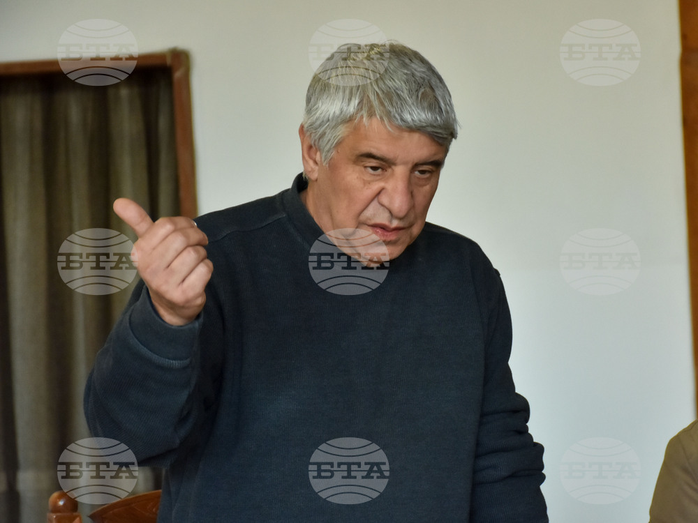 Карлово - Бюст-паметник на Васил Левски - Пламен Павлов