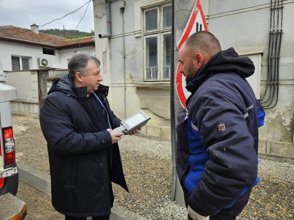 Община Шумен: Кметът инспектира на място смяната на уличното осветление в Шумен