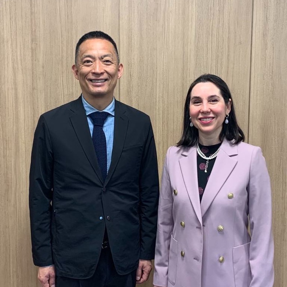 Посланикът на България в Япония Мариета Арабаджиева се срещна с Кен Хасебе, кмет на община Шибуя, Токио