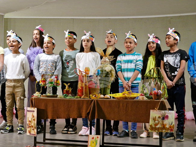 Самоков - Младежки дом - боядисване на яйца 