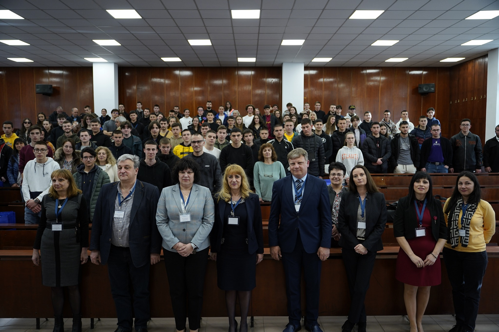 Техническият университет в София бе домакин на 41-вата Национална олимпиада по техническо чертане