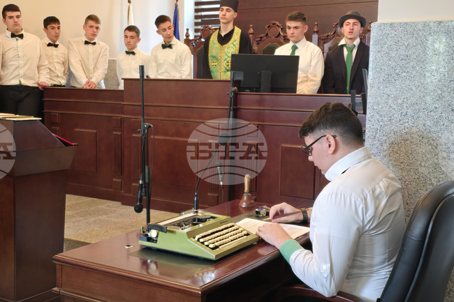  Видин - ученици - приемане на Търновската конституция - пресъздаване