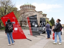 „Отломки от един следобед“ - изложба - арт инсталация