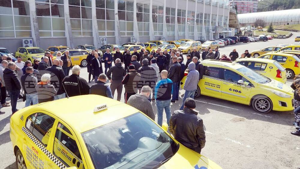 От 1 май такситата във Варна ще работят с по-високи тарифи
