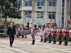 Елин Пелин - Румен Радев - инициатива „Младежки гвардейски отряди“