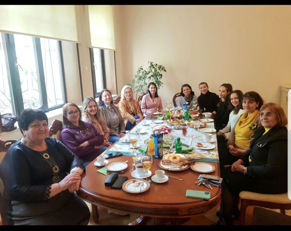 Среща на кафе обедини жени от българската общност в Баку, Азербайджан
