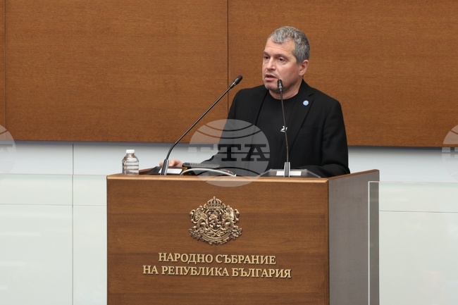 Огромно е облекчението, че се махате, защото ни писна от изнудване, обърна се Тошко Йорданов към "Демокрация, права и свободи" - ДПС