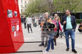 „Отломки от един следобед“ - изложба - арт инсталация