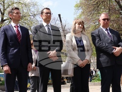 „Отломки от един следобед“ - изложба - арт инсталация