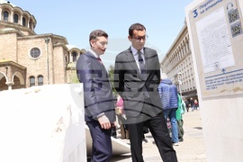 „Отломки от един следобед“ - изложба - арт инсталация