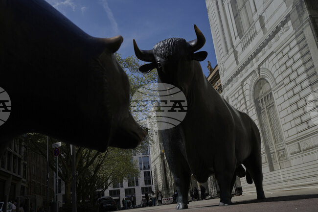 Европейските борси започнаха търговията с ръстове, фармацевтичният сектор е под натиск заради заплахата от нови мита