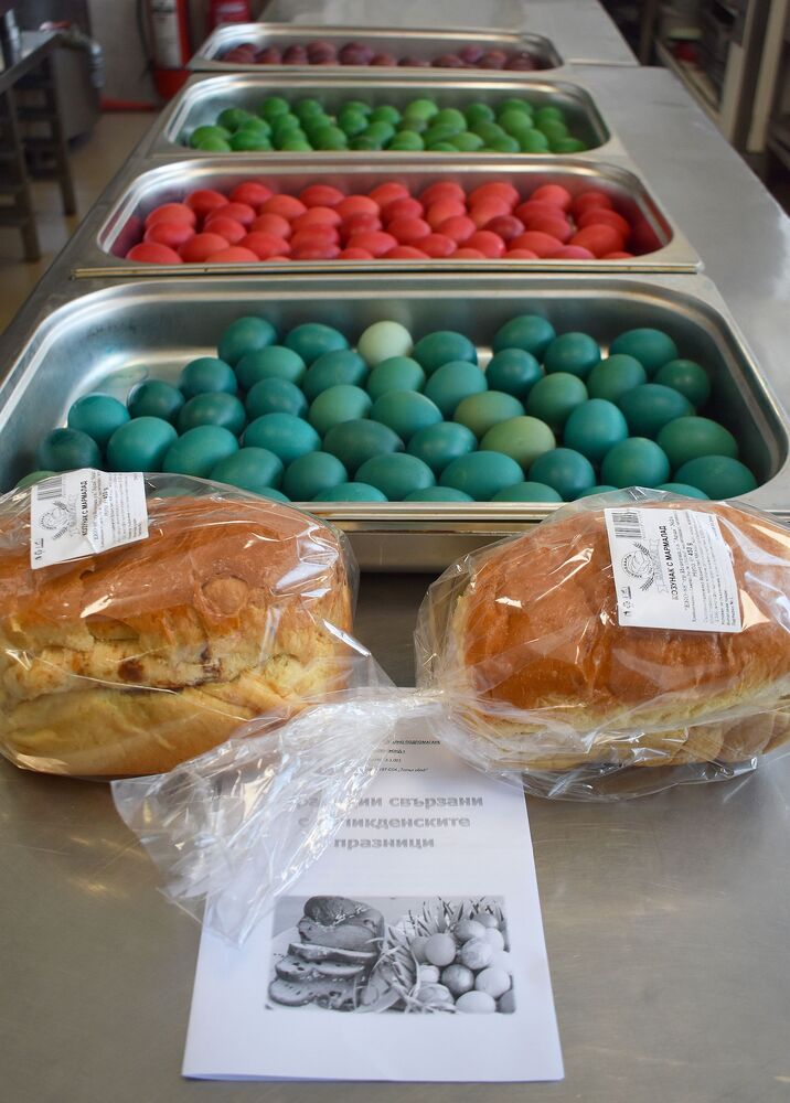 Козунак и великденски яйца за 400 потребители на „Топъл обяд в община Разград“