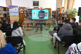 Монтана - Марин Трошанов - среща с читатели и  ученици