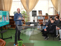 Монтана - Марин Трошанов - среща с читатели и  ученици