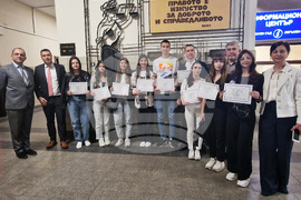 Хасково - Съдебна палата - гимназисти