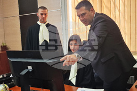 Хасково - Съдебна палата - гимназисти