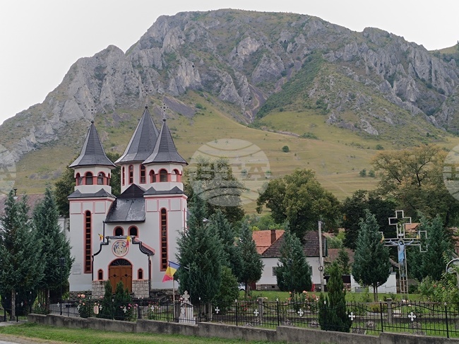 Romanian Village of Rimetea, Where Sun Rises Twice