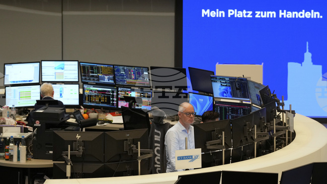 Европейските борси се движат разнопосочно в предобедната търговия 