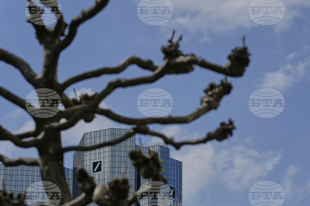 "Дойче банк“ отчита рекорден ръст на печалбата през 2025 г.