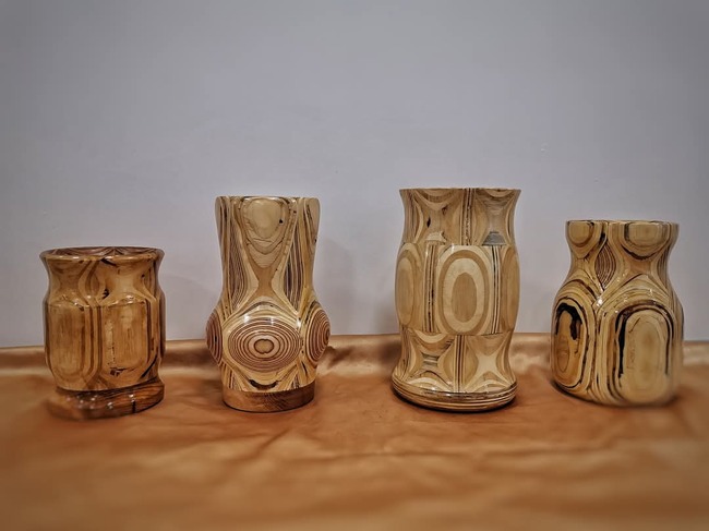 В Петрич бяха представени над 30 творби на дърворезбаря Запрен Шилигаров, създадени от рециклирани материали