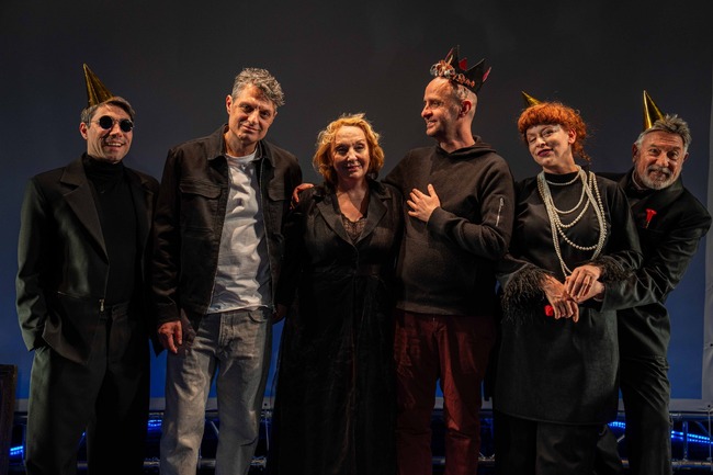 Театърът е друга медия, която дава друга възможност, казва режисьорът Йордан Славейков за драматизацията на романа си „Последна стъпка“ 