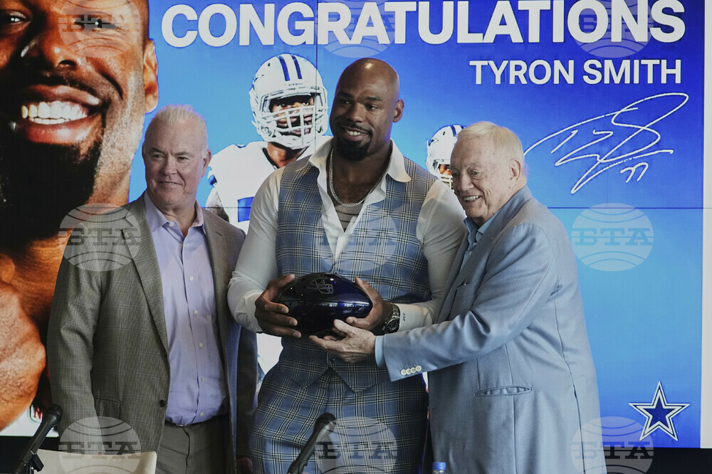 Cowboys Smith Retirement Football