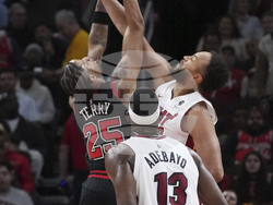 Heat Bulls Basketball