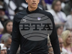 Mavericks Kings Basketball