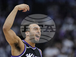 Mavericks Kings Basketball