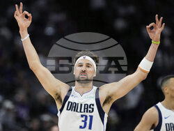 Mavericks Kings Basketball