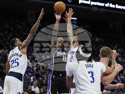 Mavericks Kings Basketball