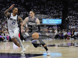 Mavericks Kings Basketball