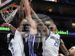 Mavericks Kings Basketball