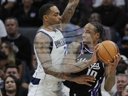 Mavericks Kings Basketball