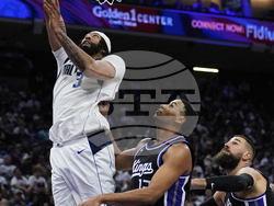 Mavericks Kings Basketball