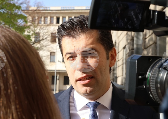 Васил Терзиев е честен кмет, вярвам, че въпреки излизането на "Спаси София", можем да разчитаме на подкрепата им за важни решения, написа Кирил Петков