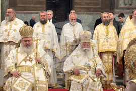 Патриаршеска катедрала „Св. Александър Невски“ - Велики четвъртък - освещаване на миро