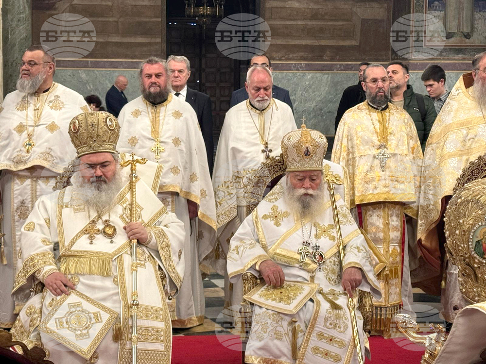 Патриаршеска катедрала „Св. Александър Невски“ - Велики четвъртък - освещаване на миро