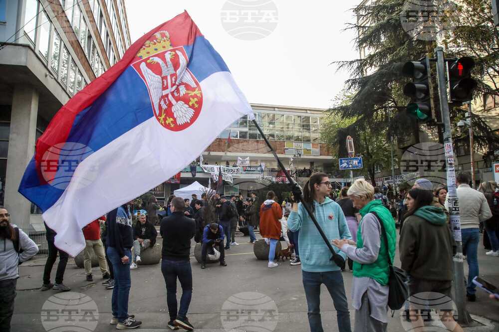 Блокадата на сръбската национална телевизия продължава